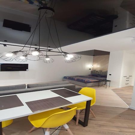 New Lux Apartment 2020 Kharkov Luaran gambar