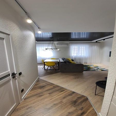 New Lux Apartment 2020 Kharkov Luaran gambar
