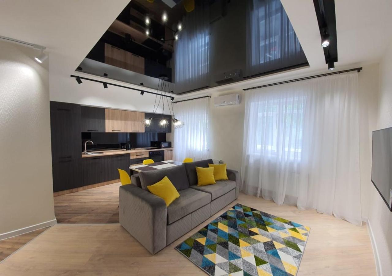 New Lux Apartment 2020 Kharkov Luaran gambar