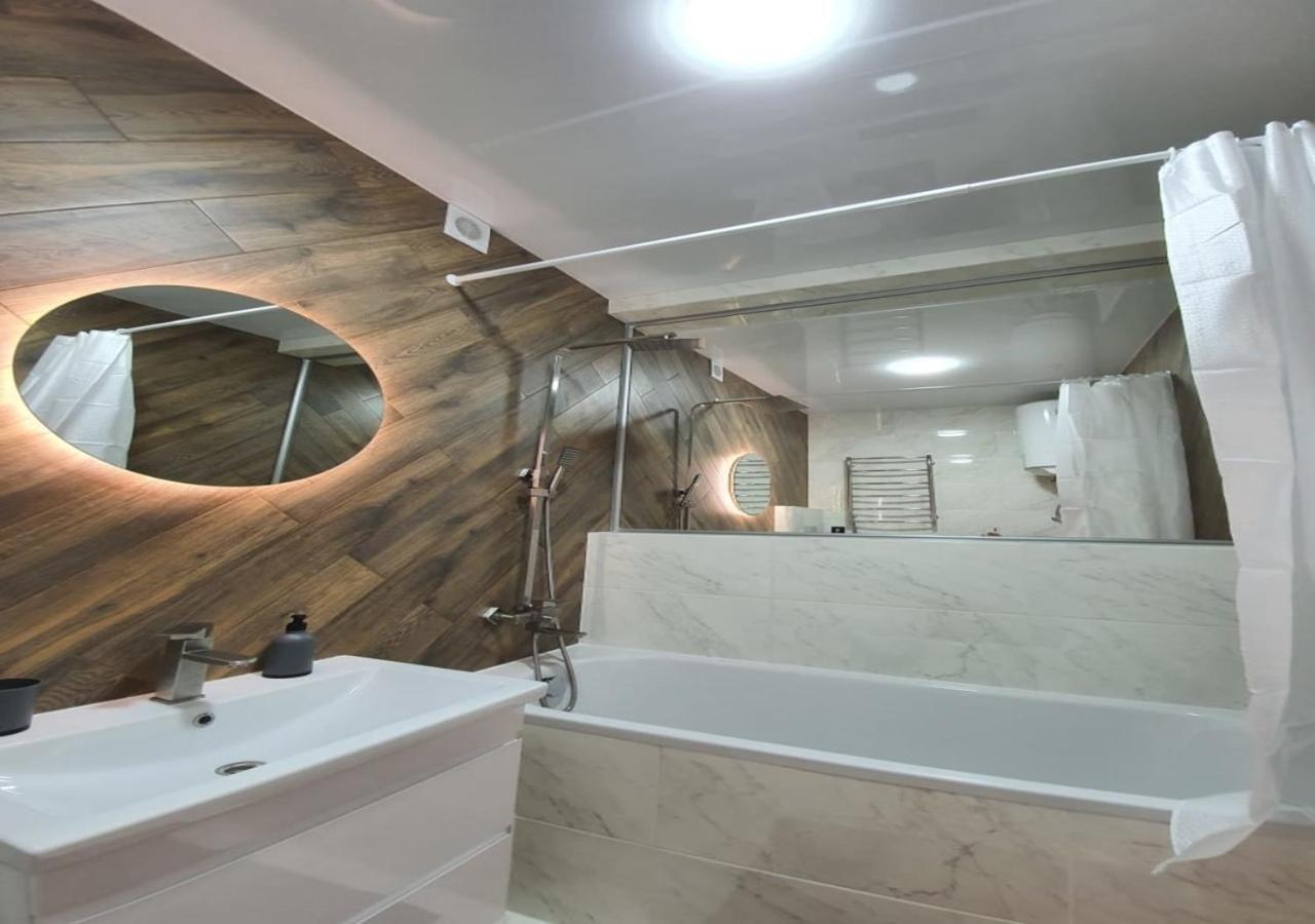 New Lux Apartment 2020 Kharkov Luaran gambar