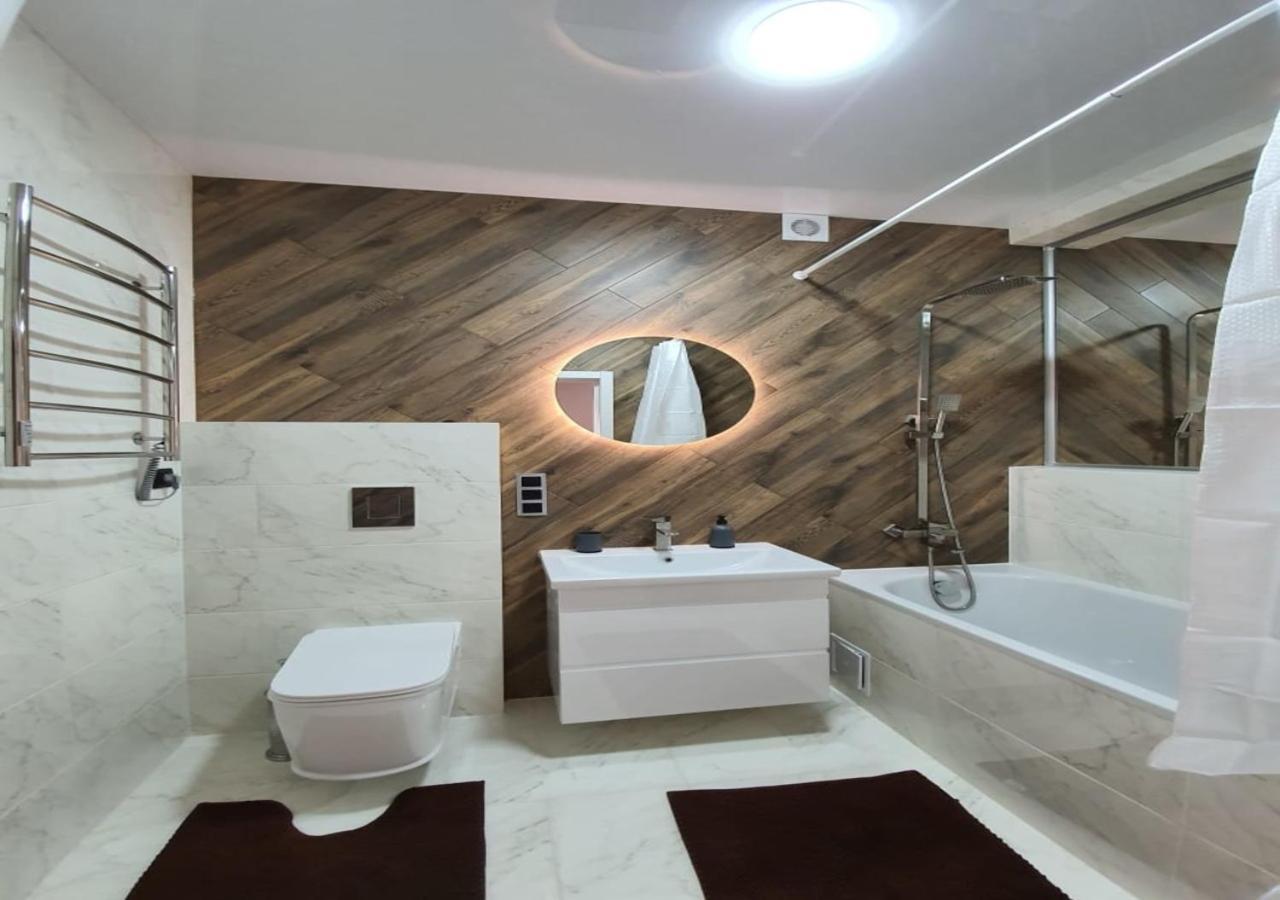 New Lux Apartment 2020 Kharkov Luaran gambar
