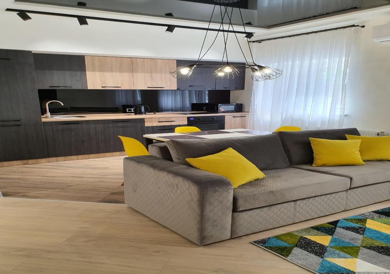 New Lux Apartment 2020 Kharkov Luaran gambar