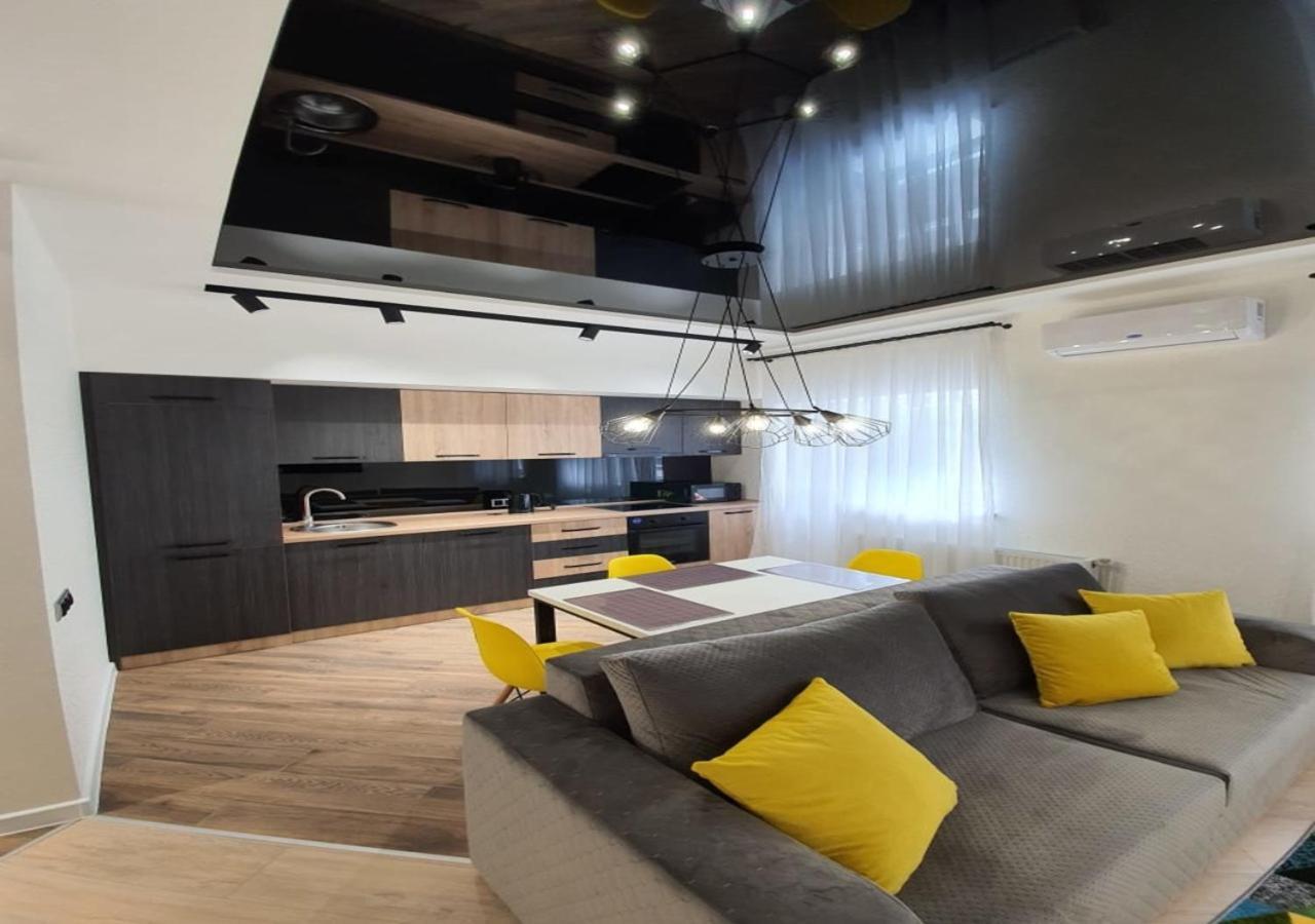 New Lux Apartment 2020 Kharkov Luaran gambar