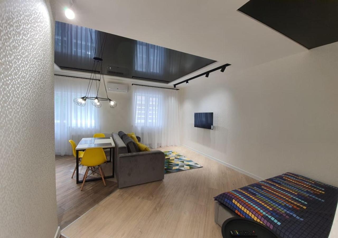 New Lux Apartment 2020 Kharkov Luaran gambar