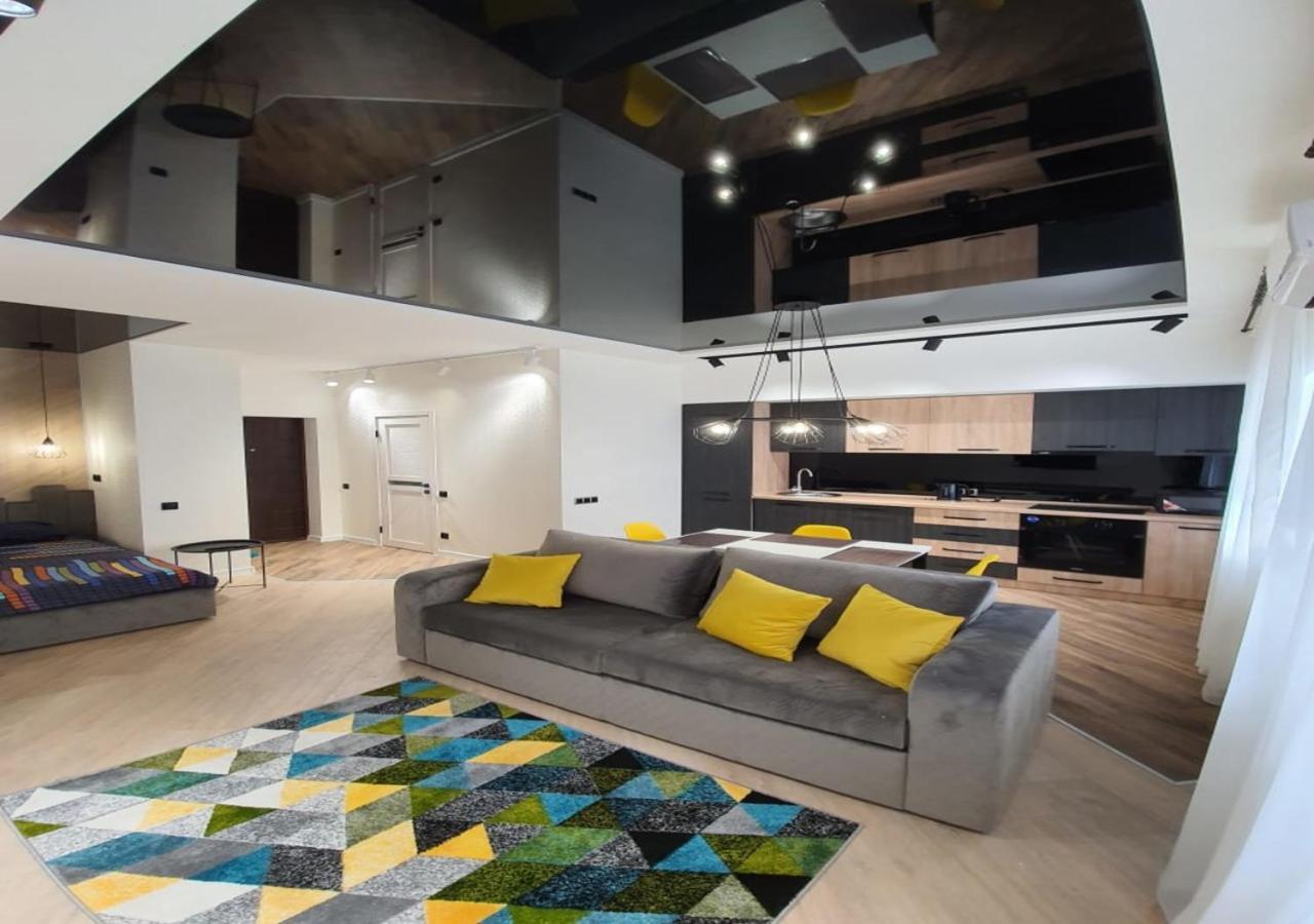 New Lux Apartment 2020 Kharkov Luaran gambar